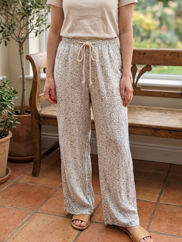 Sienna Sky Elastic Waist Pull On Wide Leg Drawstring Beachy Flowy Flower Pants S